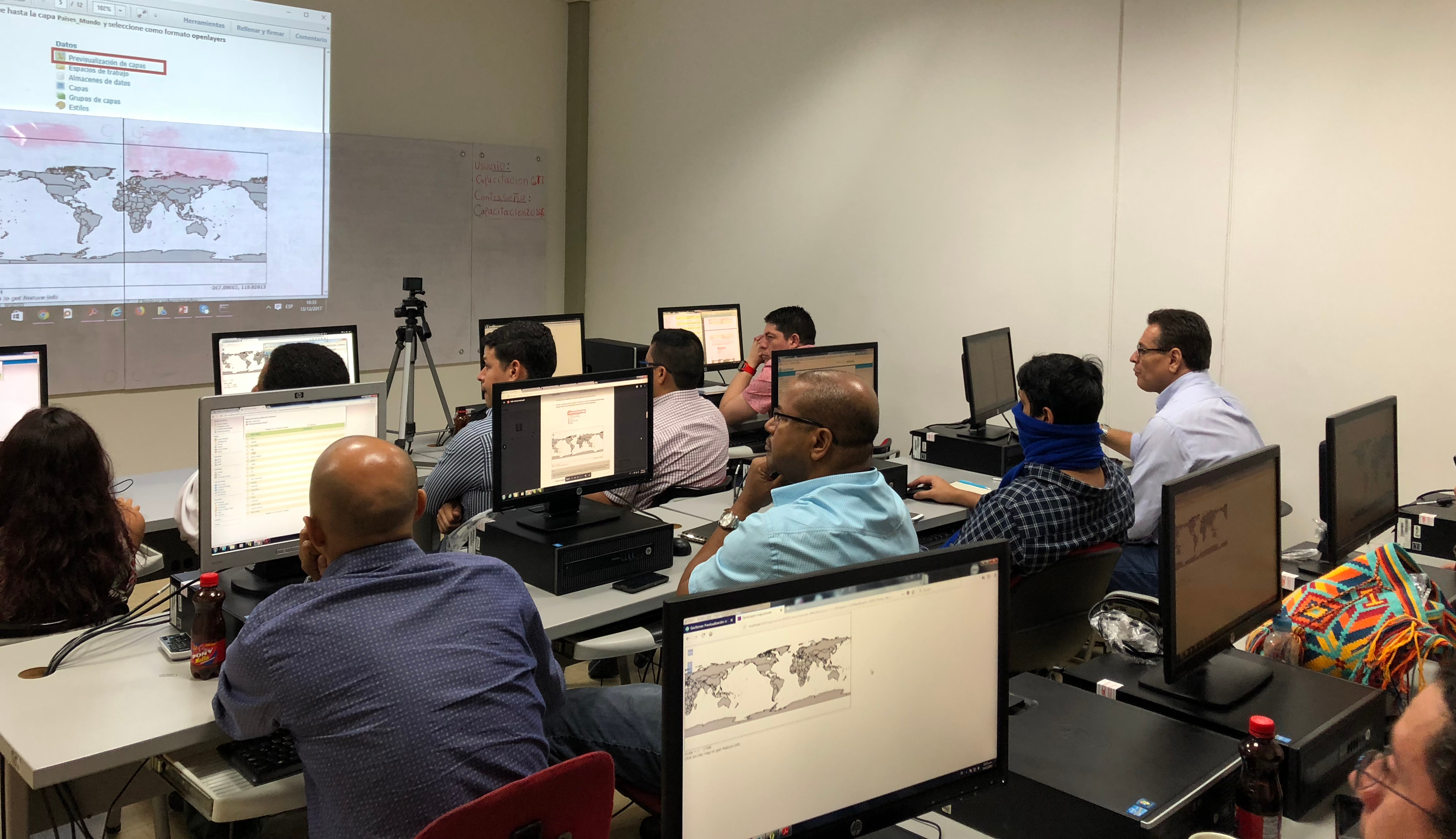 Recurso humano de la Alcaldía reforzó y adquirió nuevos conocimientos en IDE