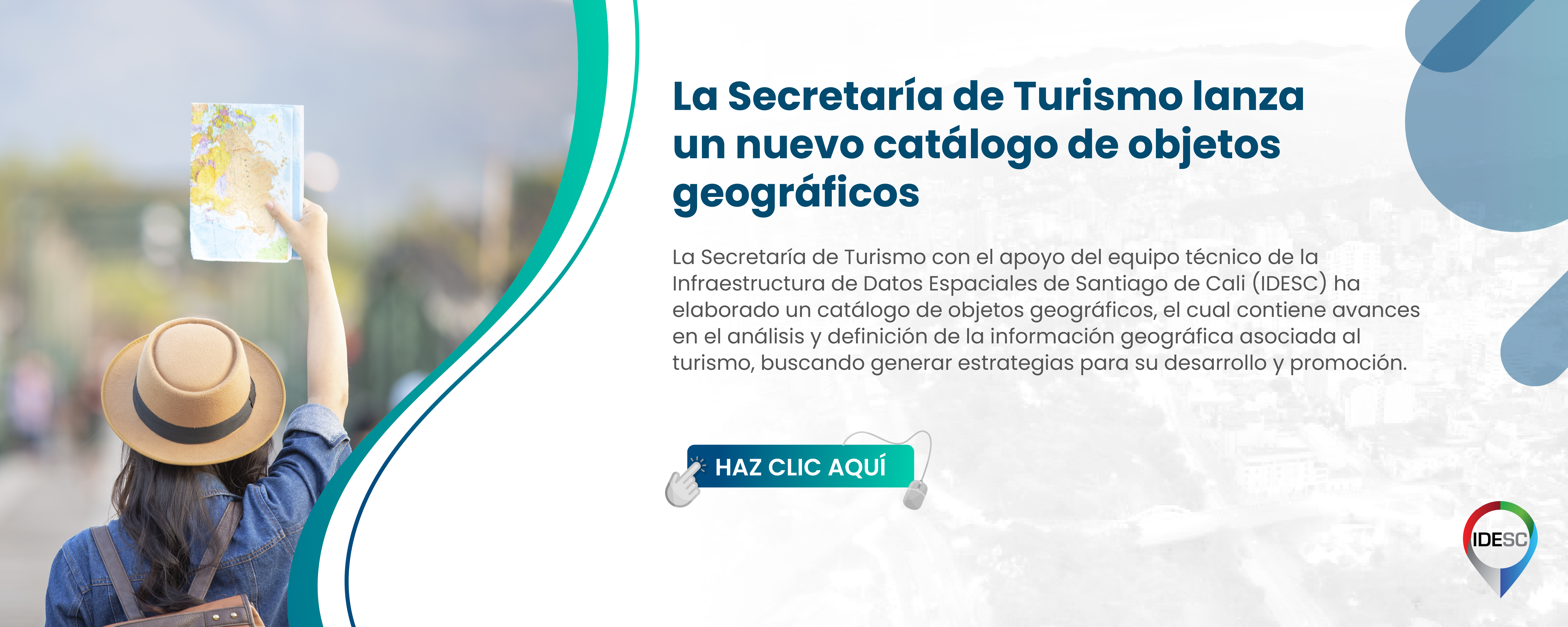 Pieza gráfica que contiene al lado izquierdo una fotografía de una mujer vista desde atrás con un sombrero y en su mano derecha lleva un mapa y al costado derecho el título de la noticia y debajo un breve resumen.