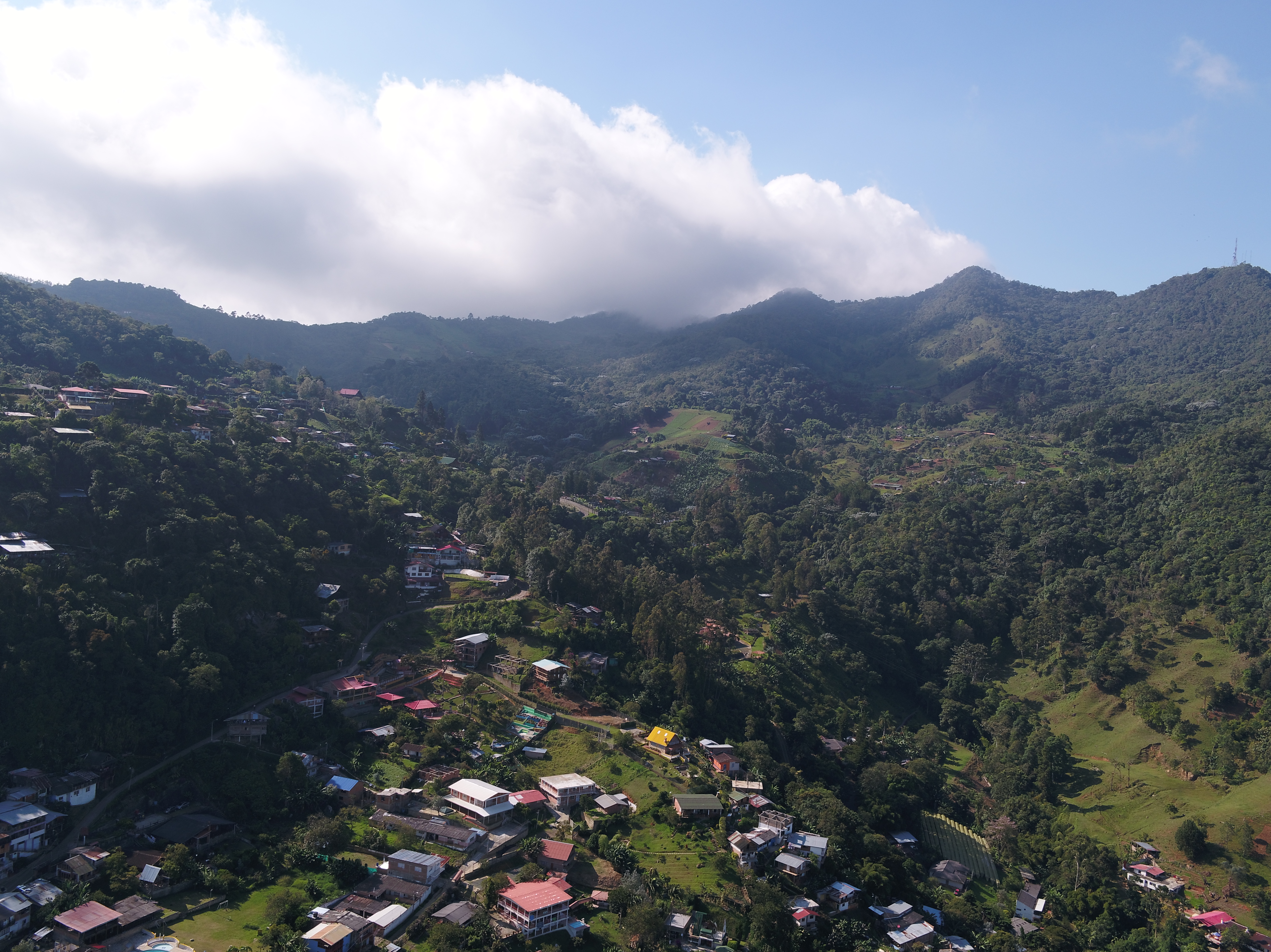 Vista aérea de la cabecera del corregimiento de Felidia.