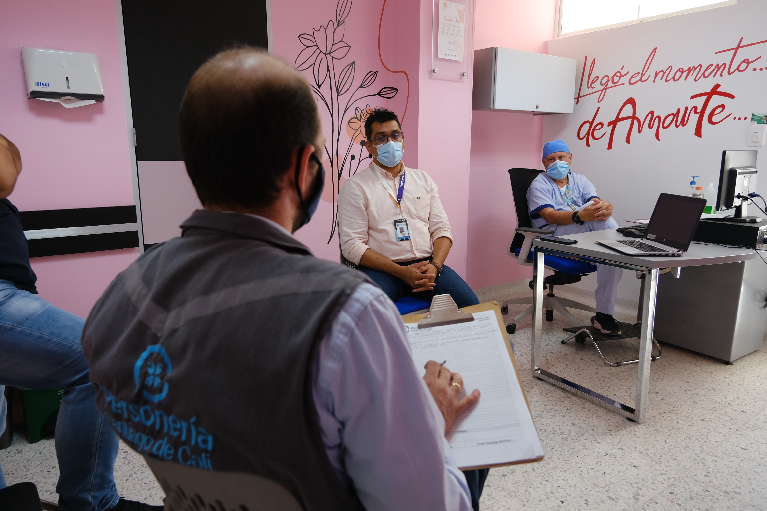 Cali cuenta con cinco ‘Consultorios Rosa’ para atender víctimas de violencia de género Cali cuenta con cinco ‘Consultorios Rosa’ para atender víctimas de violencia de género