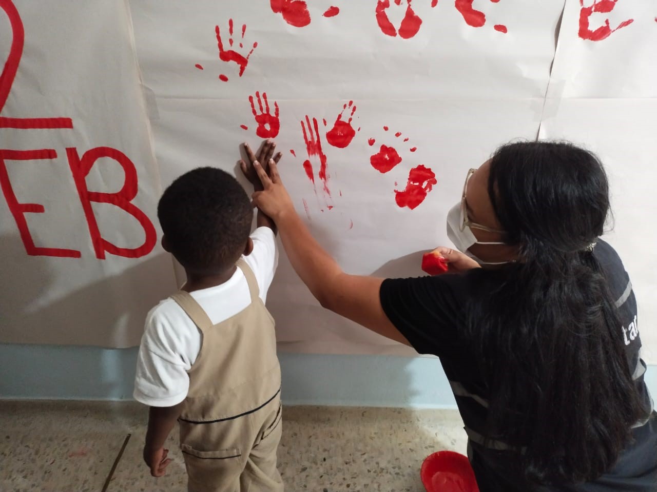 ‘Mambrú no va a la guerra, Mambrú va a la escuela’: Alcaldía de Cali se suma a Manos Rojas contra el reclutamiento infantil ‘Mambrú no va a la guerra, Mambrú va a la escuela’: Alcaldía de Cali se suma a Manos Rojas contra el reclutamiento infantil