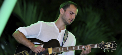 Yoav Eshed deslumbr&oacute; con los sonidos de Jazz en la Feria del Libro.