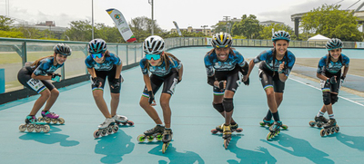 La selecci&oacute;n de patinaje cale&ntilde;a va rodando en oro