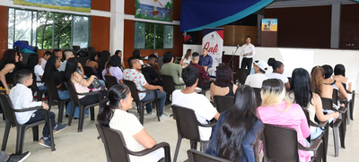 Finaliz&oacute; diplomado de formaci&oacute;n a j&oacute;venes para el desarrollo tur&iacute;stico de la comuna 20