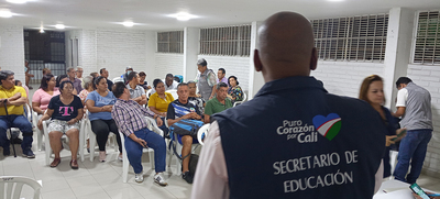 En la comuna 8 se socializaron retos y posibilidades en materia educativa