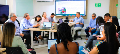 Se estudian estrategias para vincular a los productores rurales al proyecto comercial en Ciudad Para&iacute;so.