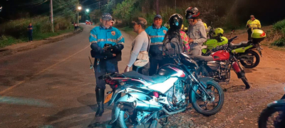 Movilidad realiza operativo a 'piques ilegales' en el kil&oacute;metro 18 de la v&iacute;a al mar