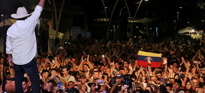 Entre mambo, zamba y m&uacute;sica llanera el p&uacute;blico goz&oacute; en el Bulevar del R&iacute;o