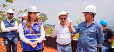 Alcalde de Cali inspeccion&oacute; la obra del Proyecto Integral de Cristo Rey
