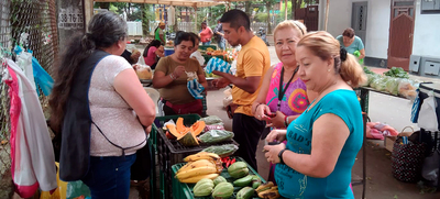 Las mujeres berracas de los &lsquo;Mercados Campesinos&rsquo;: mezcla perfecta de razas, sabores, colores y saberes