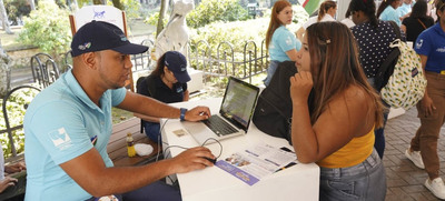 M&aacute;s de 1600 j&oacute;venes se postularon en la primera jornada de Todas y Todos a Estudiar Ingl&eacute;s