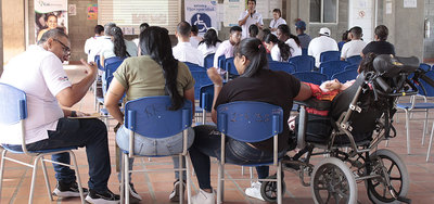 En la comuna 21, la poblaci&oacute;n con discapacidad particip&oacute; en la jornada Sin Barreras