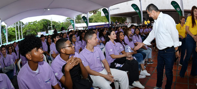 Mil j&oacute;venes biling&uuml;es, otro regalo para Cali en su cumplea&ntilde;os 487