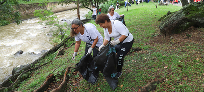 Dagma se une a la gran jornada de limpieza en el r&iacute;o Cali