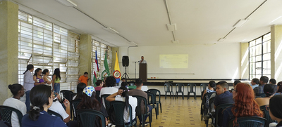 Maestros de la Normal Farallones de Cali publicaron libro sobre formaci&oacute;n docente