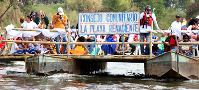 Comunidad de Playa Renaciente celebr&oacute; la tradicional balsada a la Virgen de la Asunci&oacute;n