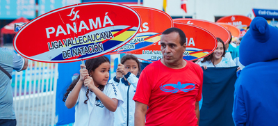 Inaugurado oficialmente el Torneo Internacional de Nataci&oacute;n Delf&iacute;n de Oro