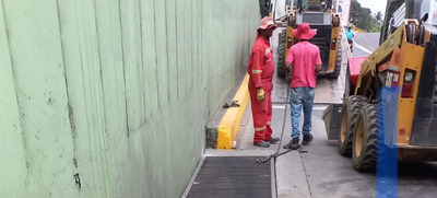Reubican rejillas en el T&uacute;nel Mundialista con el grupo operativo de Infraestructura
