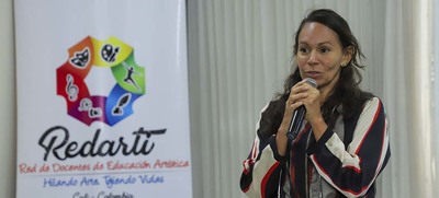 Docentes cale&ntilde;os promocionan el arte como herarmienta de transformaci&oacute;n social