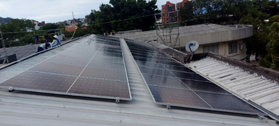M&aacute;s de 15.000 estudiantes de sedes educativas oficiales se benefician con p&aacute;neles solares