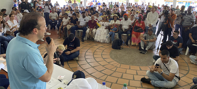 El Consejo Ciudadano &iexcl;Cali, tu Voz Cuenta! lleg&oacute; a la comuna 15 para dialogar con los habitantes del sector