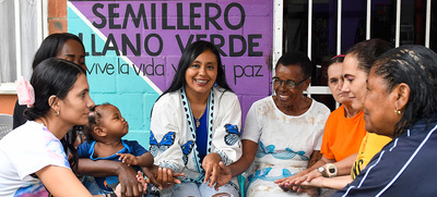 Mam&aacute; tiene el poder: historia de resiliencia, amor y esperanza de una madre  sobreviviente del conflicto