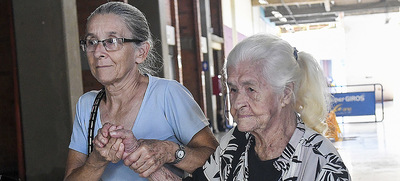 En Cali 14.000 personas mayores de 80 a&ntilde;os ya empezaron a recibir el incremento de Colombia Mayor