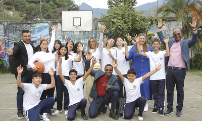 Vuelven los estudiantes a las aulas con la garant&iacute;a de contar con transporte y alimentaci&oacute;n escolar