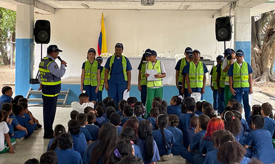 24 nuevos &lsquo;patrulleritos escolares&rsquo; de la Instituci&oacute;n Educativa General Santander est&aacute;n listos para promover la seguridad vial en Cali