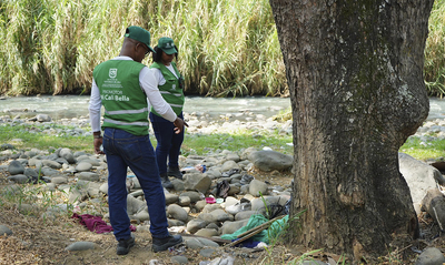 Con la participaci&oacute;n de diferentes organismos y de los &lsquo;Promotores Mi Cali Bella&rsquo;, se desarroll&oacute; gran jornada ambiental en el r&iacute;o Cali