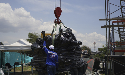 Restauraci&oacute;n del Monumento a la Solidaridad, en su recta final