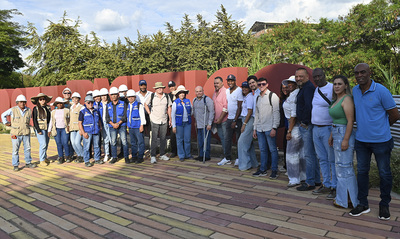 Integrantes del Observatorio Ciudadano de Transparencia Parque Pac&iacute;fico  recorrieron el proyecto para conocer sus avances