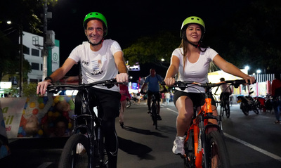 La &lsquo;Ciclovida de las Luces&rsquo;, una fiesta deportiva que conquist&oacute; a los  cale&ntilde;os