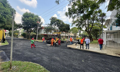 Alcald&iacute;a de Cali transforma la vida de los habitantes del barrio Caldas y recupera importante v&iacute;a para dos colegios
