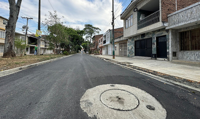 &iexcl;Alcalde Eder lo prometi&oacute; y lo cumpli&oacute;! Vecinos de Santa M&oacute;nica Popular estrenaron 700 metros de v&iacute;as antes de a&ntilde;o nuevo