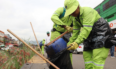 Nueve toneladas de residuos fueron recolectadas durante operativo de  limpieza en la galer&iacute;a de Santa Elena