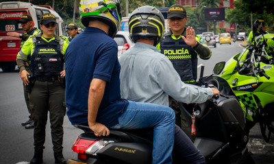 Alcald&iacute;a de Cali expide nuevo decreto que restringe por un a&ntilde;o la circulaci&oacute;n de motocicletas con parrillero hombre