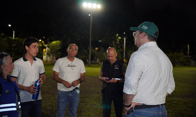 El parque de La Flora recuper&oacute; su iluminaci&oacute;n: espacios para las  familias son prioridad del alcalde Alejandro Eder