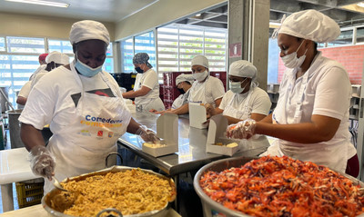 Alimentaci&oacute;n digna y oportuna todos los d&iacute;as de la semana a trav&eacute;s de los comedores comunitarios