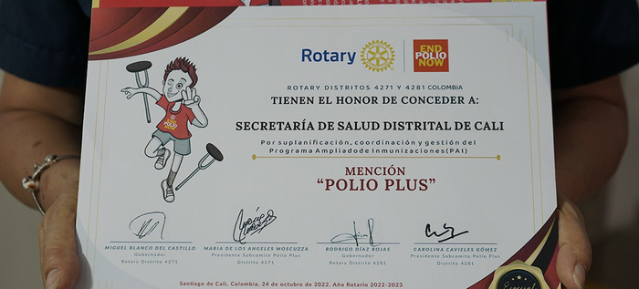 Salud P&uacute;blica fue condecorada por su esfuerzo en la lucha contra la poliomielitis
