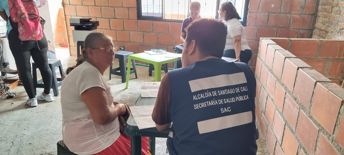 Defensor&iacute;a del Paciente de la mano con el programa &lsquo;Coraz&oacute;n Contento&rsquo;