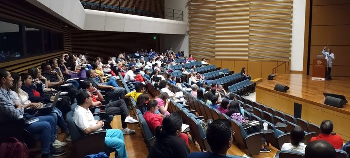 Secretar&iacute;a de Salud P&uacute;blica de Cali y Fundaci&oacute;n Valle del Lili lideran capacitaci&oacute;n integral a expertos de la salud para mejorar el diagn&oacute;stico y tratamiento del dengue