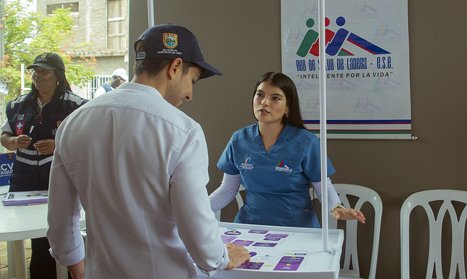 En 2024, m&aacute;s de 6000 personas consultaron la L&iacute;nea 106 para  recibir orientaci&oacute;n en salud mental
