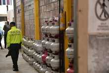 Autoridades cierran en el oriente, establecimiento donde comercializaban gas de manera irreglamentaria 