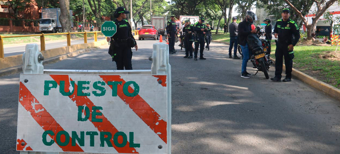 Alcald&iacute;a de Santiago de Cali y Polic&iacute;a despliegan puestos de control para fortalecer la seguridad ciudadana