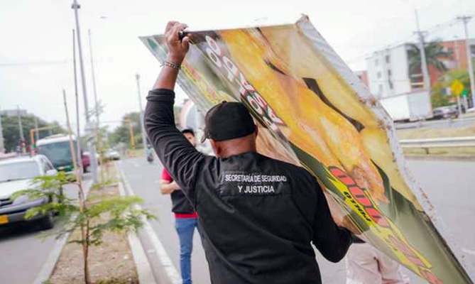 Durante el &uacute;ltimo a&ntilde;o, Alcald&iacute;a de Cali retir&oacute; m&aacute;s de 4.200 elementos de  publicidad irregular