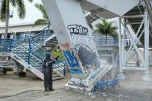 Con lavado de &aacute;reas p&uacute;blicas, la Alcald&iacute;a de Cali enluce puentes, hundimientos y sitios tur&iacute;sticos 