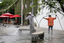 Con lavado de &aacute;reas p&uacute;blicas, la Alcald&iacute;a de Cali enluce puentes, hundimientos y sitios tur&iacute;sticos 