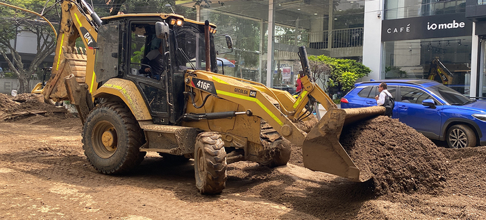 M&aacute;s de 1.350 metros c&uacute;bicos de residuos, el equivalente a 17 piscinas ol&iacute;mpicas, han sido recolectados despu&eacute;s de las inundaciones