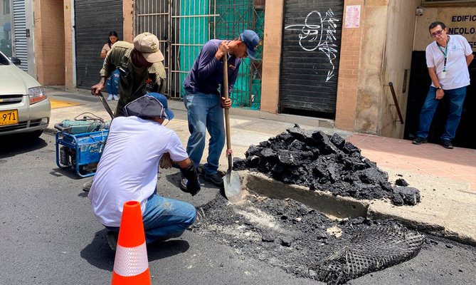 47 c&aacute;maras de telecomunicaciones se recuperar&aacute;n y pondr&aacute;n a nivel de la capa asf&aacute;lticas en el Centro de Cali
